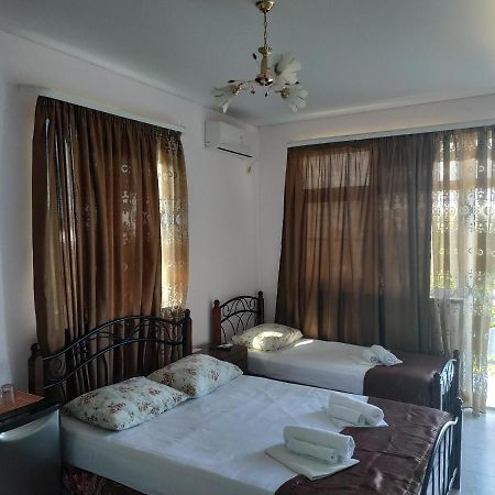 Guest House U Antoniny Гагра Екстер'єр фото