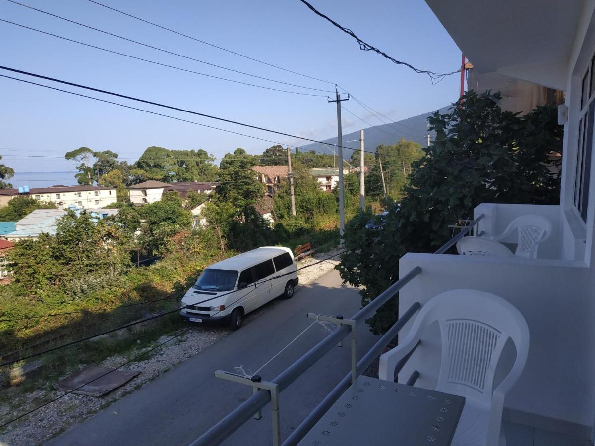 Guest House U Antoniny Гагра Екстер'єр фото
