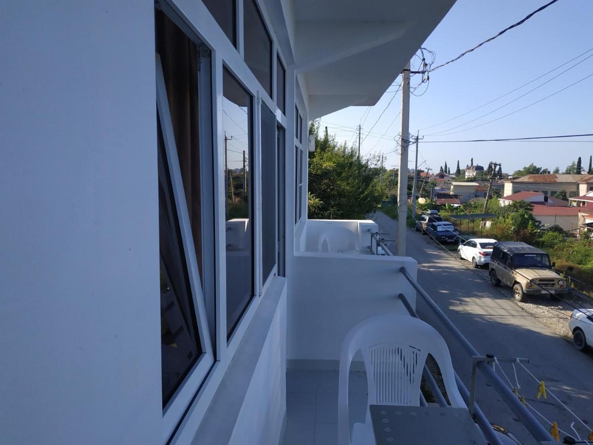 Guest House U Antoniny Гагра Екстер'єр фото