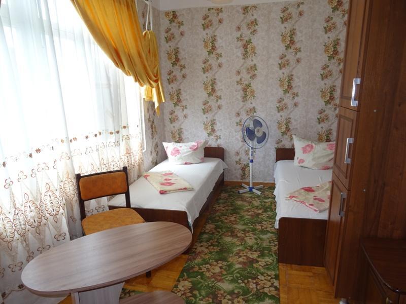 Guest House U Antoniny Гагра Екстер'єр фото