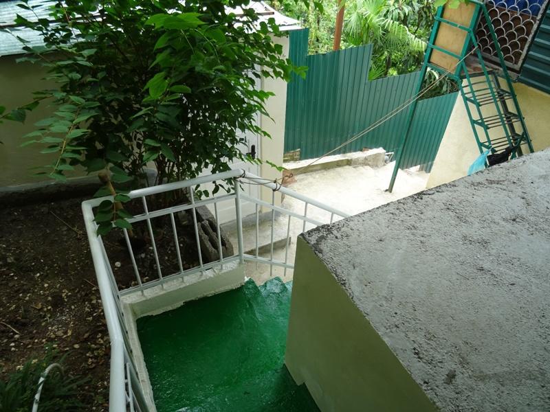 Guest House U Antoniny Гагра Екстер'єр фото